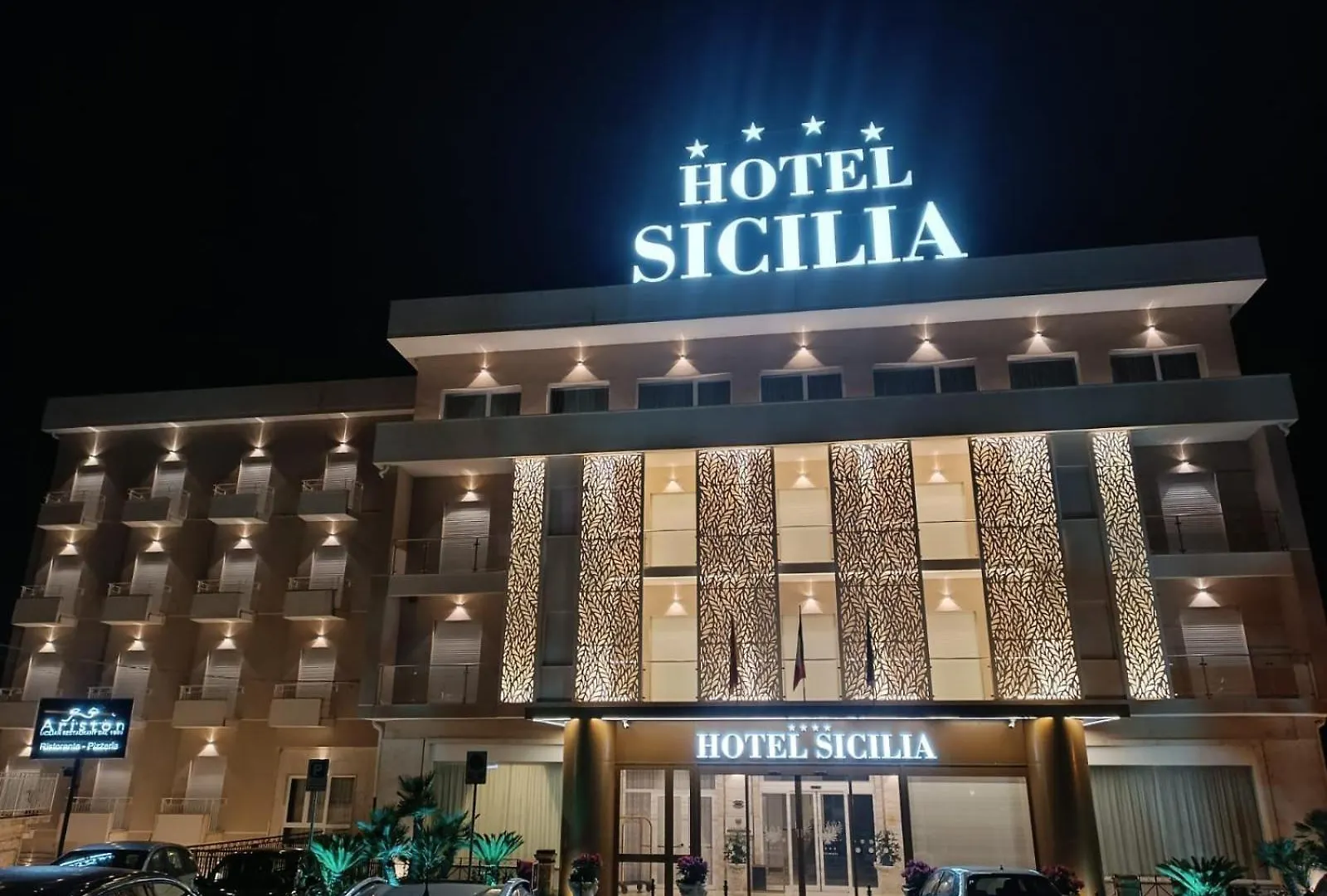 Hotel Sicilia إينّا